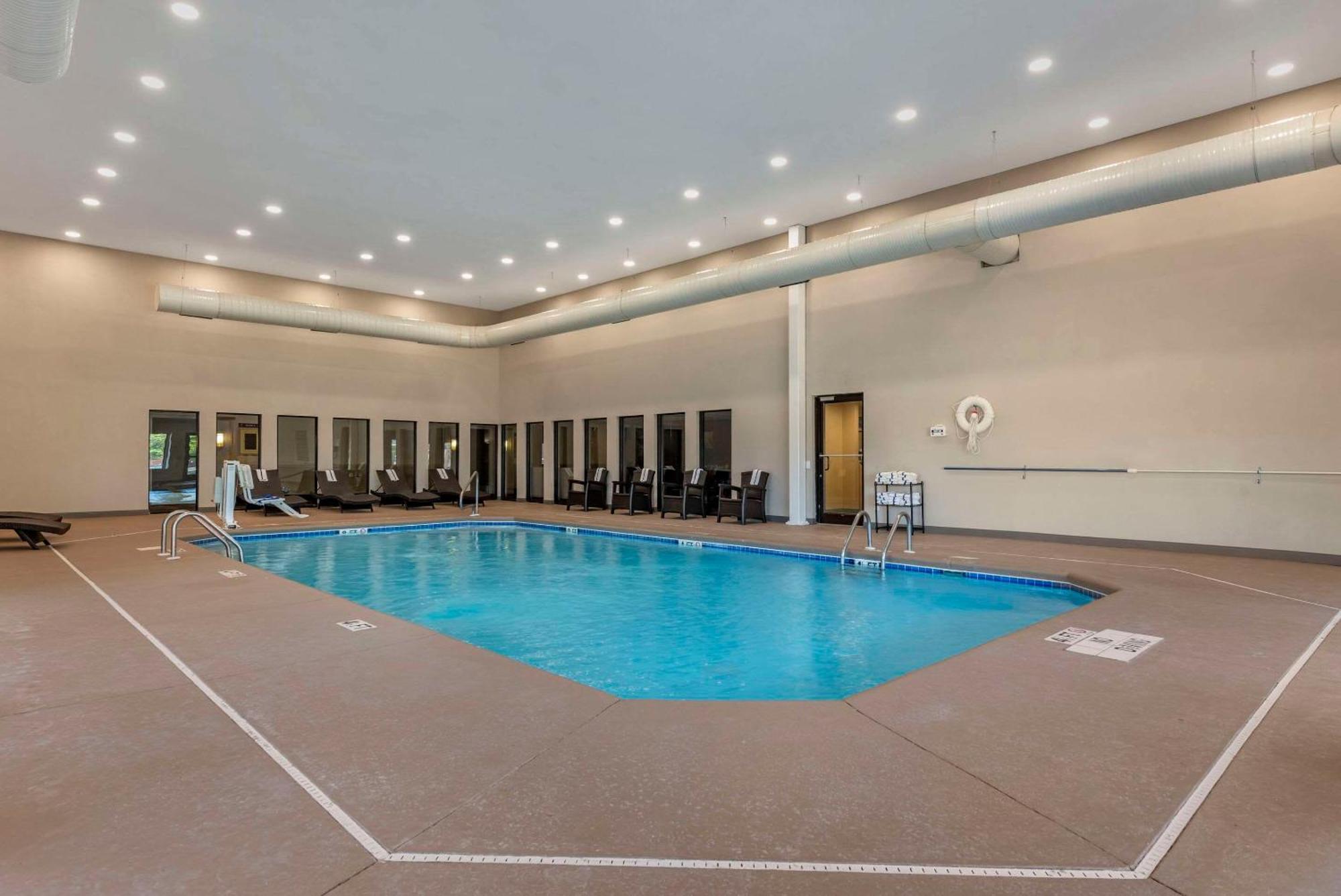 Comfort Suites Fort Wayne - Southwest Экстерьер фото