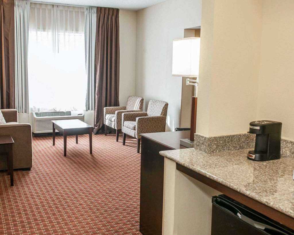 Comfort Suites Fort Wayne - Southwest Номер фото