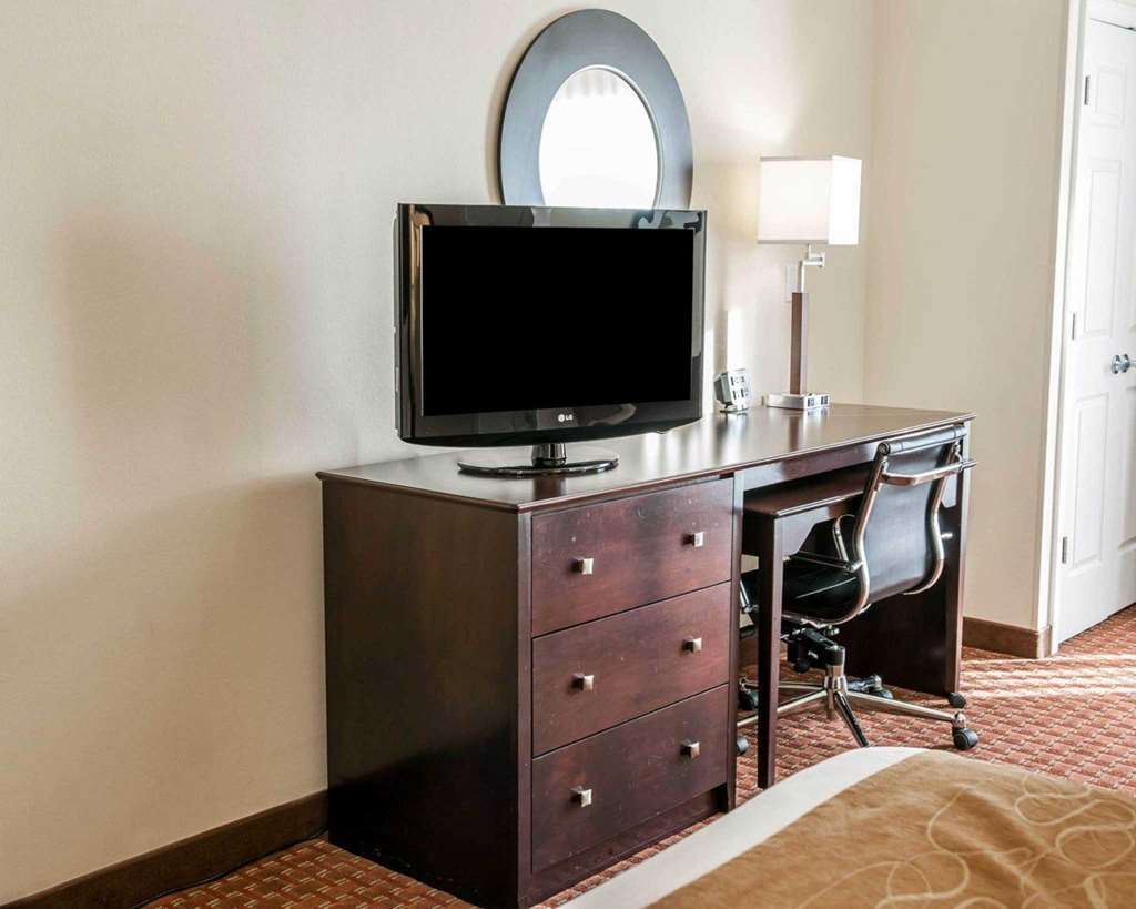 Comfort Suites Fort Wayne - Southwest Номер фото